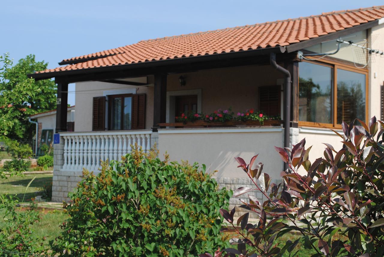 Holiday Home Ana Pula Exterior foto